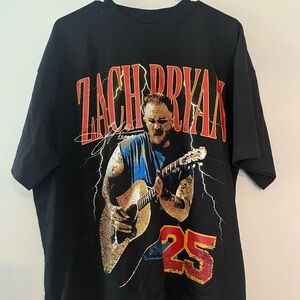 Official ZACH BRYAN 2025 MetLife T-Shirt (Brand new, never worn)